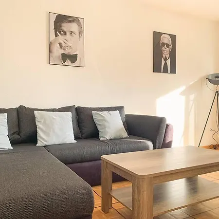 Vivere A - 5 Minuti Da Piazza Grande Appartamento *